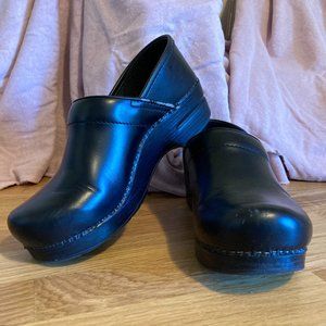 Dansko Professional Clogs - W 38 -  W 7.5 - 8 - Black Cabrio Leather